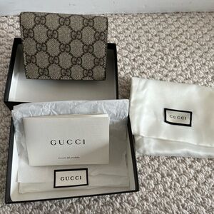Authentic Gucci signature wallet ✨